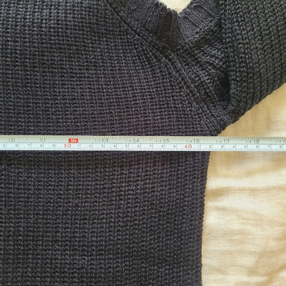 Magazine Women's Knit Acrylic Peekaboo Cold Shoulders Black Sweater - Picture 11 of 12